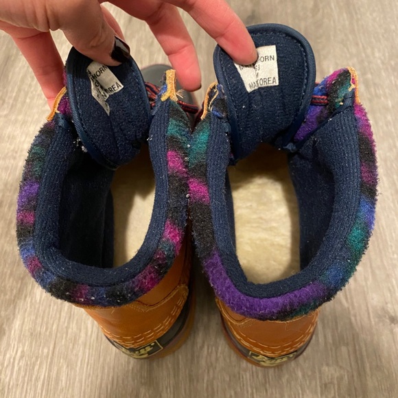 ❌SOLD❌ Bass Matterhorn Duck Boots - Picture 5 of 7